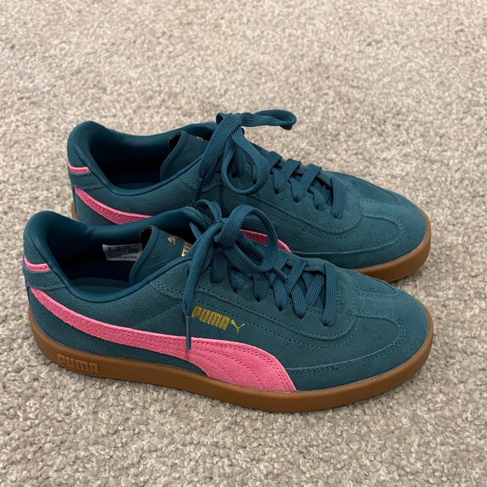 Puma Teal and Pink Athletic Shoes